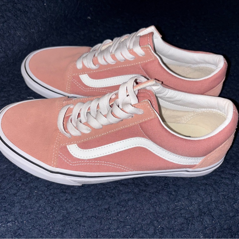 Vans Women's Pink Sneakers